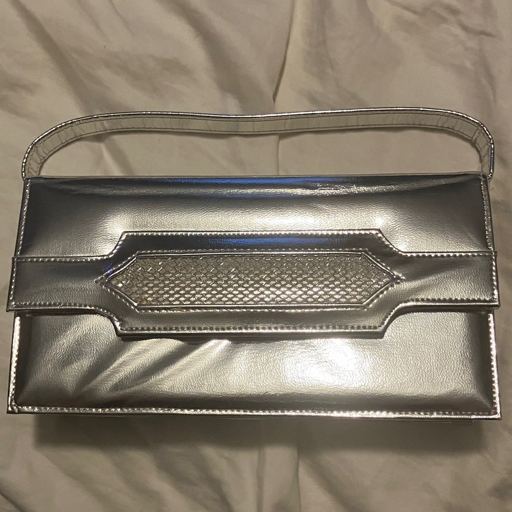 Stylish Silver Handbag